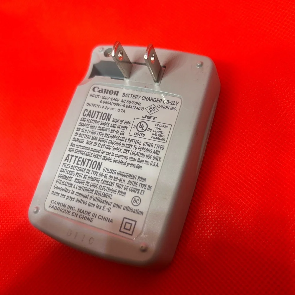 Canon Battery Charger in Gray